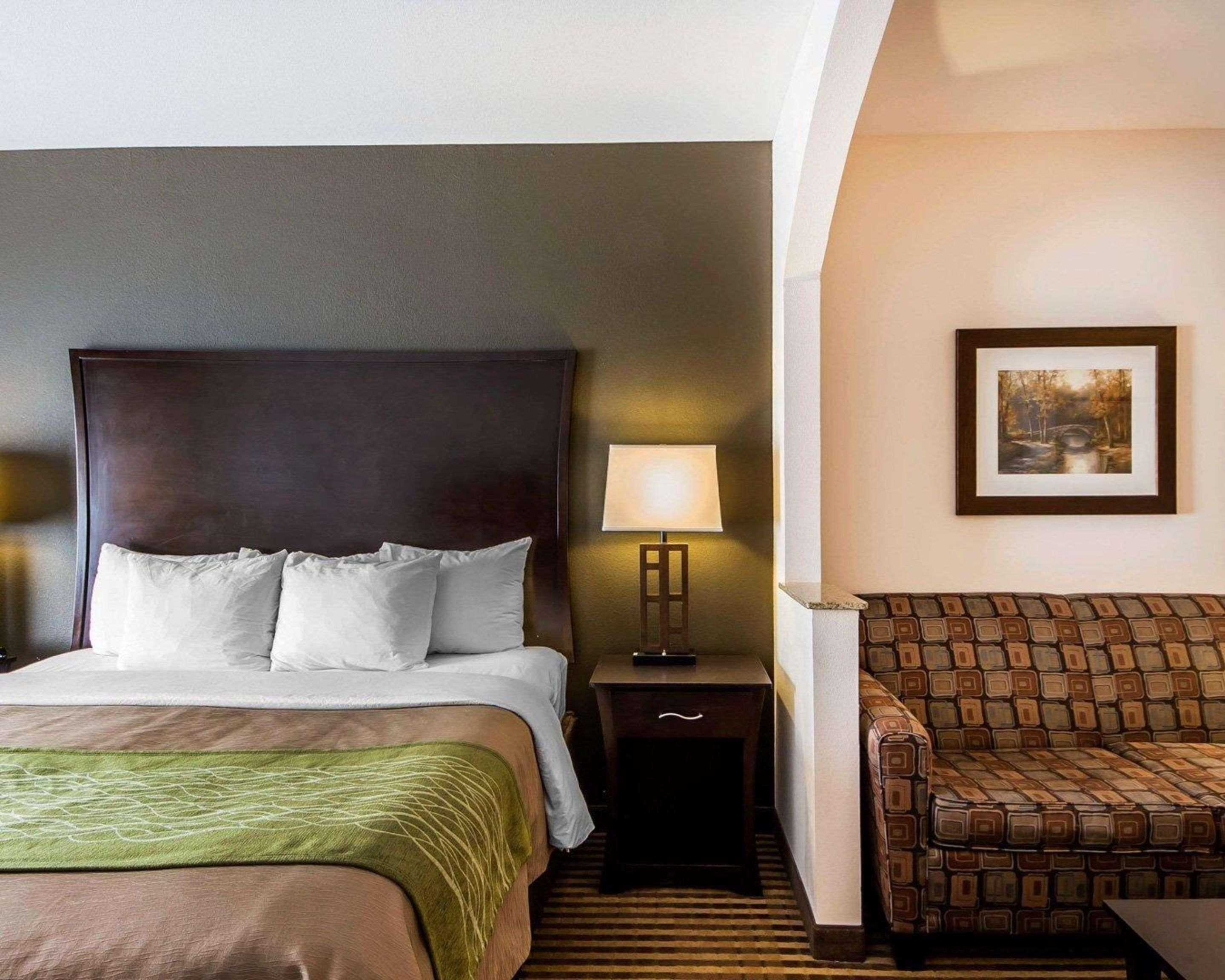 Comfort Inn & Suites Alva Екстериор снимка