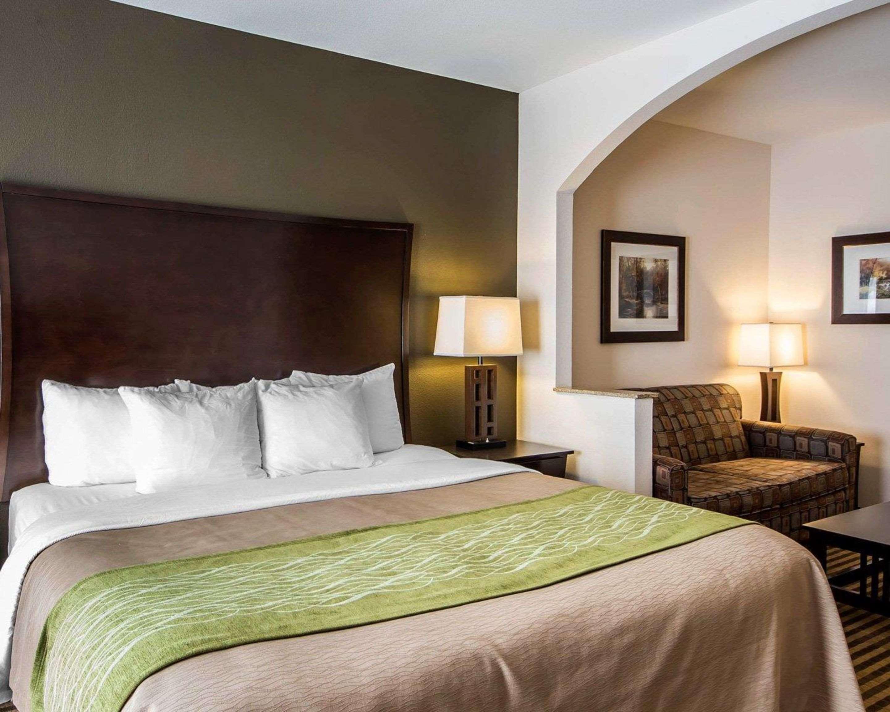 Comfort Inn & Suites Alva Екстериор снимка