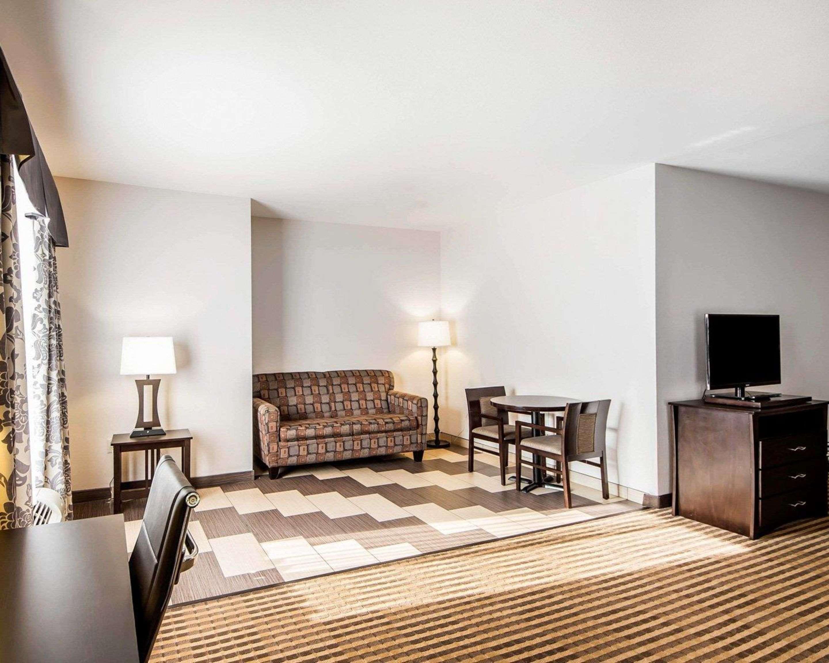 Comfort Inn & Suites Alva Екстериор снимка