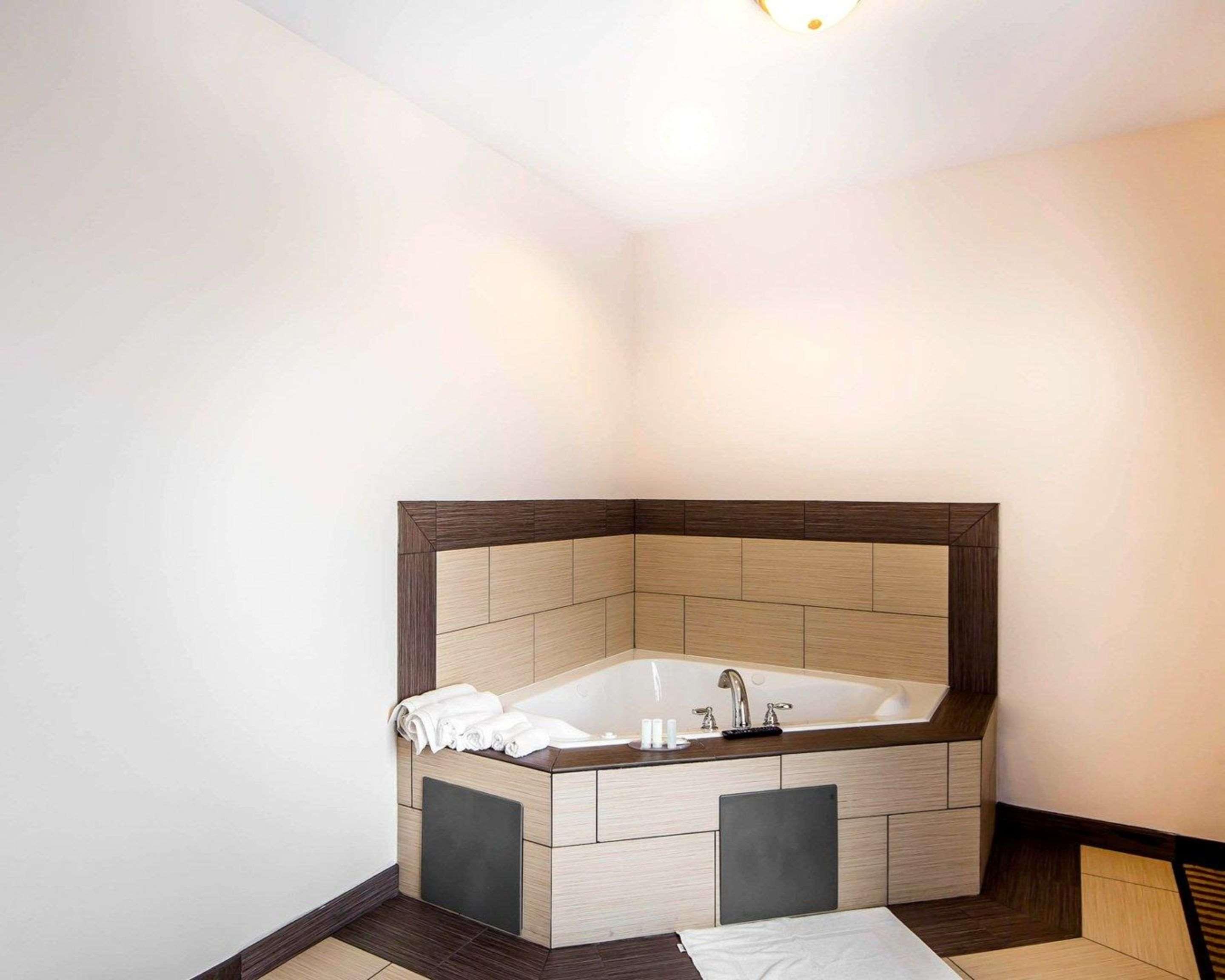 Comfort Inn & Suites Alva Екстериор снимка
