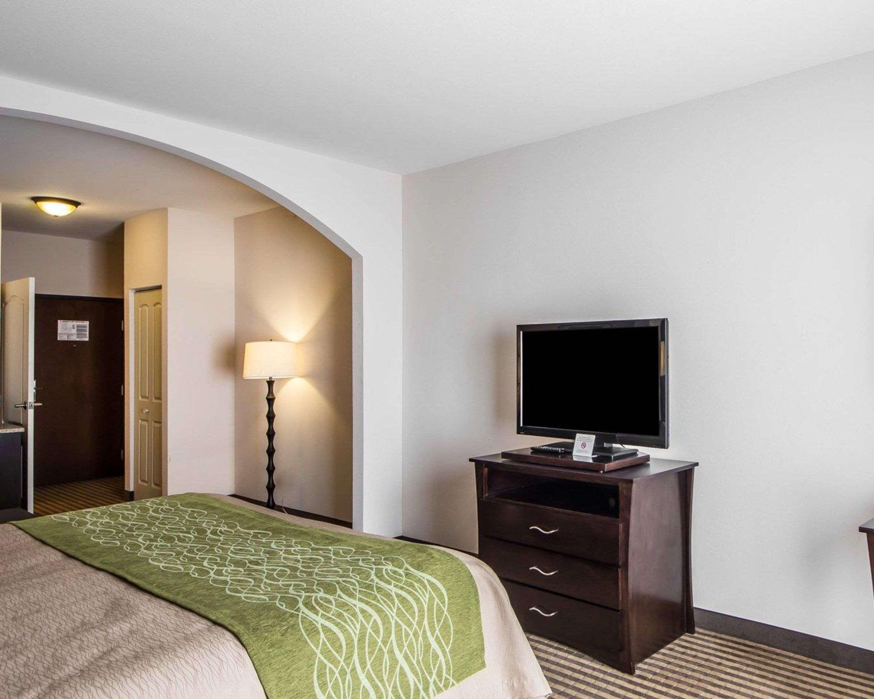 Comfort Inn & Suites Alva Екстериор снимка