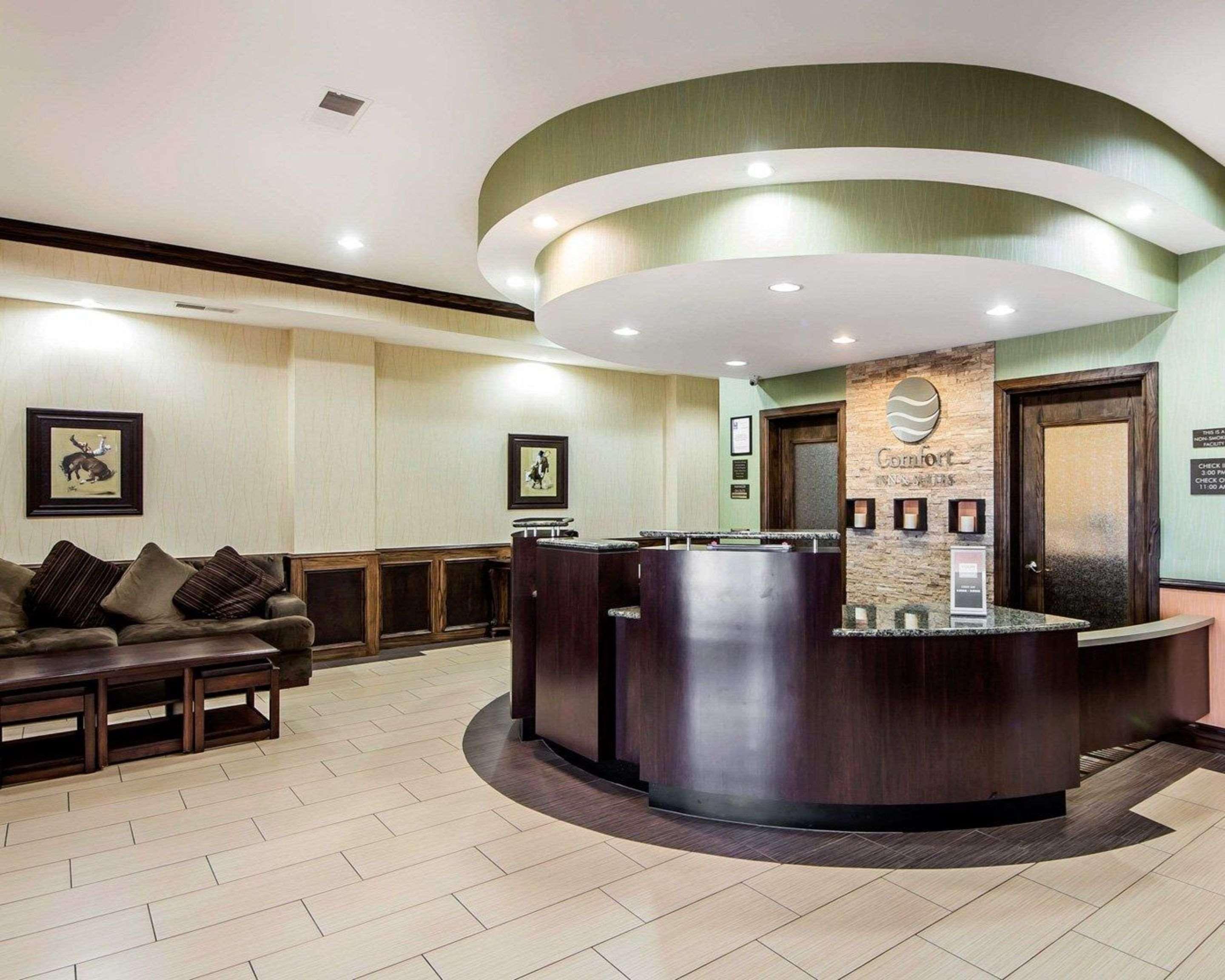 Comfort Inn & Suites Alva Екстериор снимка
