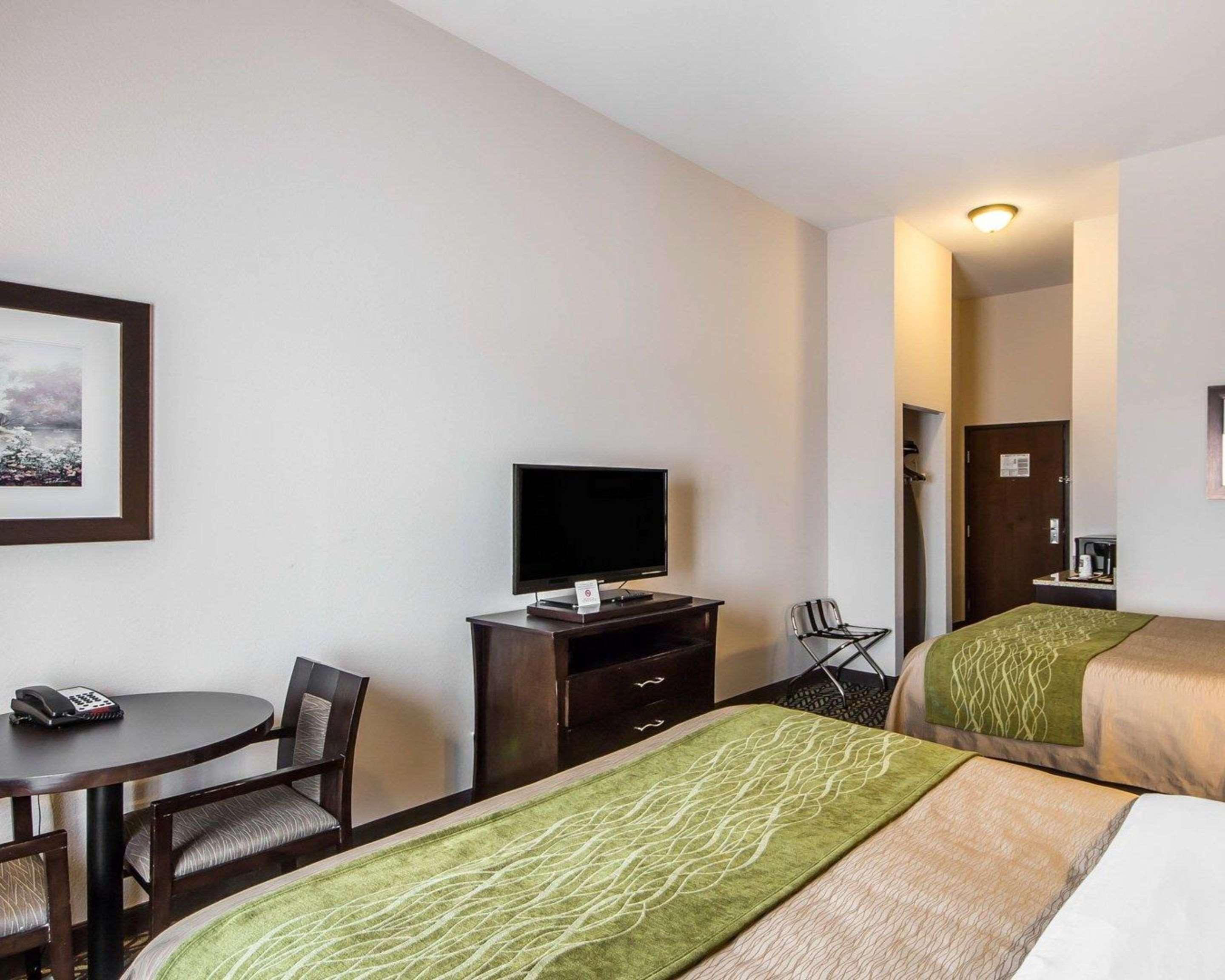 Comfort Inn & Suites Alva Екстериор снимка
