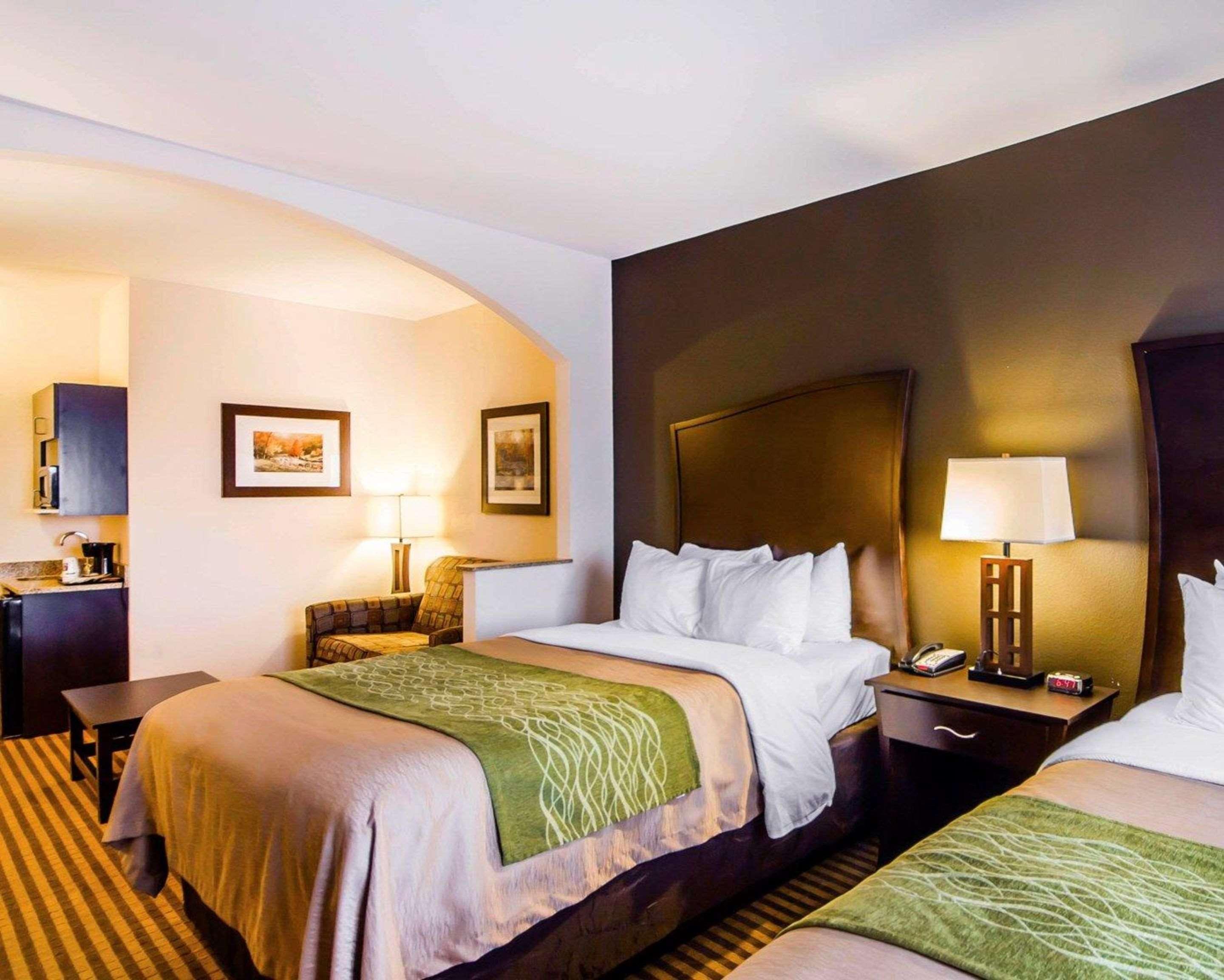 Comfort Inn & Suites Alva Екстериор снимка