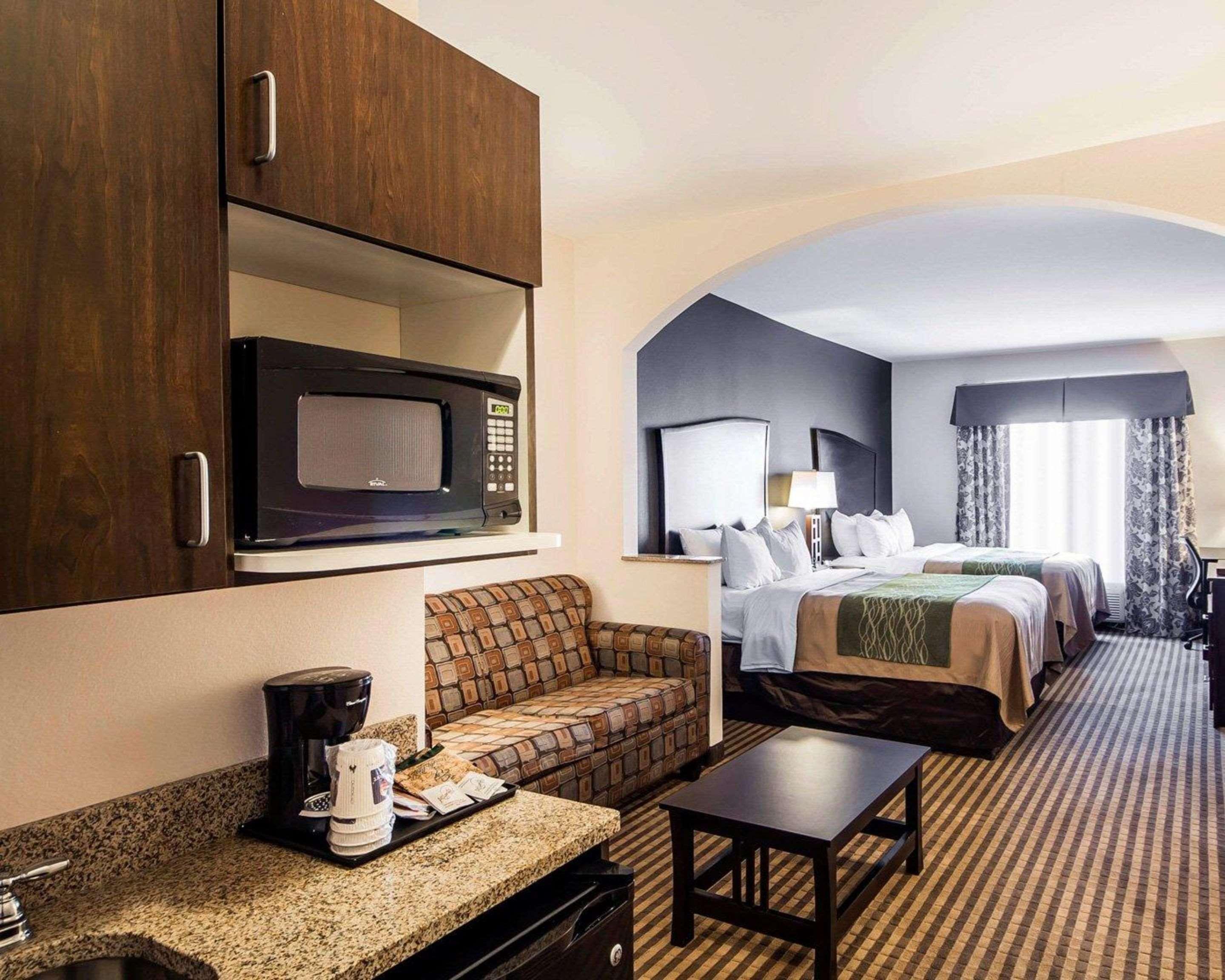 Comfort Inn & Suites Alva Екстериор снимка