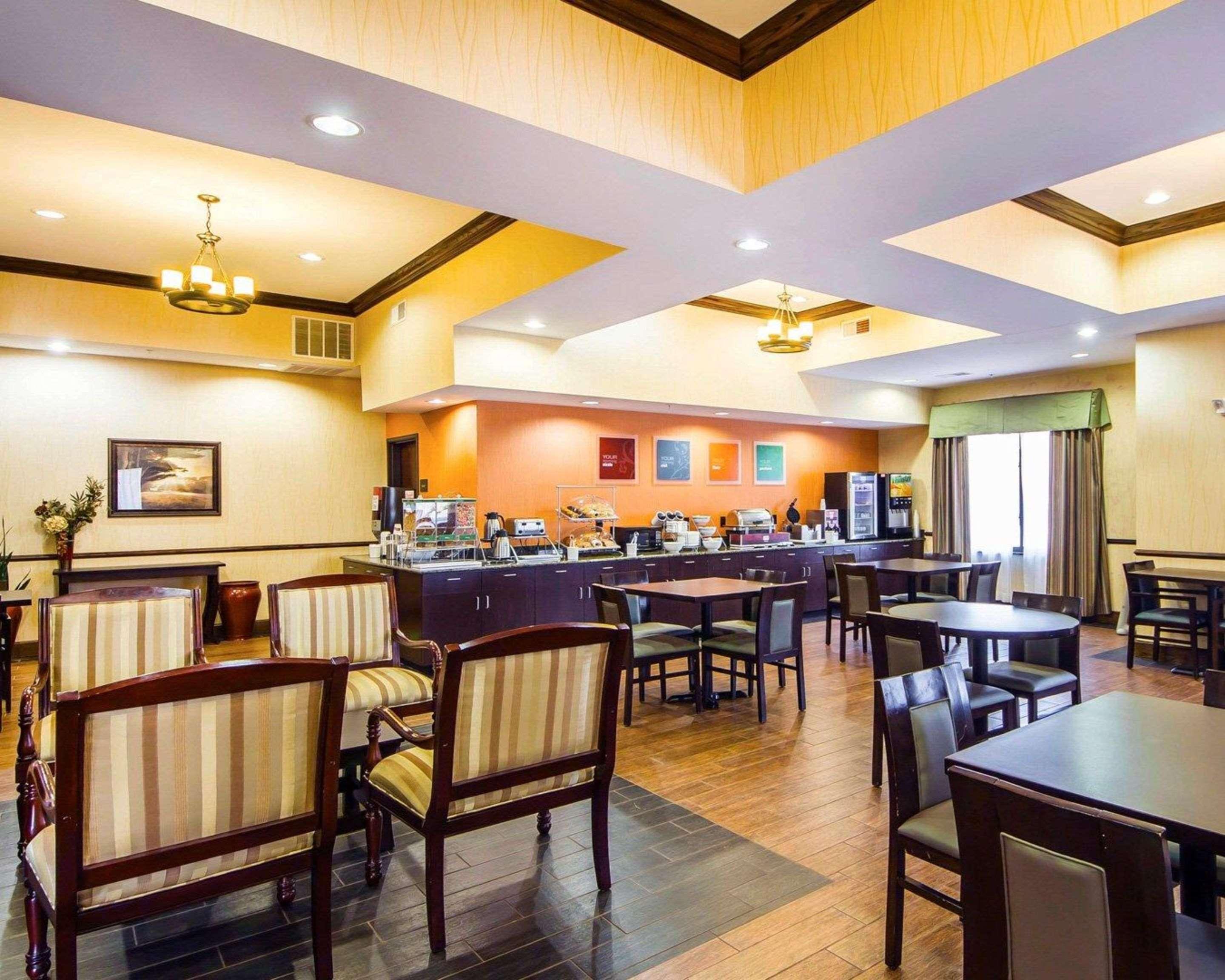 Comfort Inn & Suites Alva Екстериор снимка