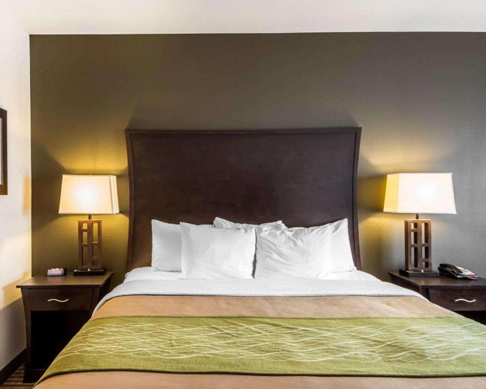 Comfort Inn & Suites Alva Екстериор снимка