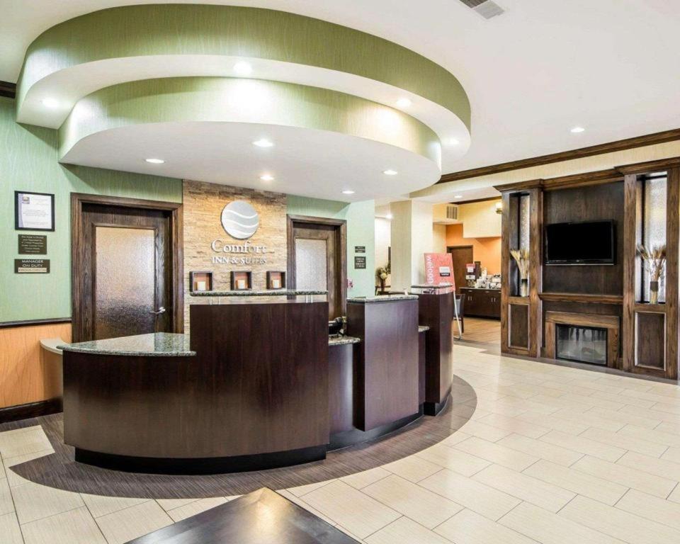 Comfort Inn & Suites Alva Екстериор снимка
