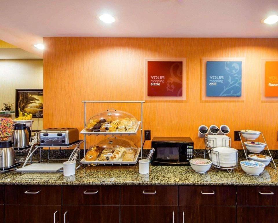 Comfort Inn & Suites Alva Екстериор снимка